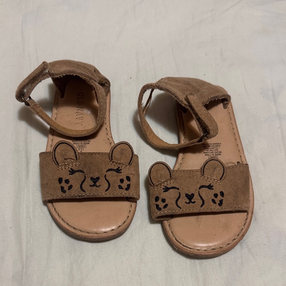Old Navy Cheetah Neutra Toddler Preschool Summer Faux Suede Animal Sandals US 6